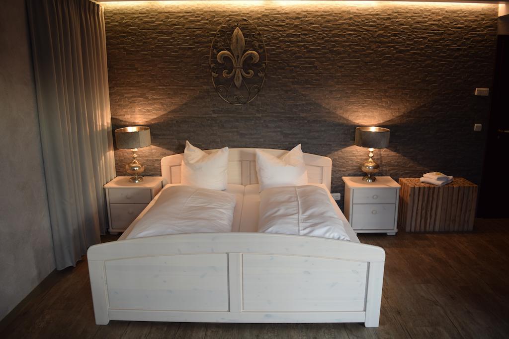 Hotel Arte Vida Spremberg Kamer foto
